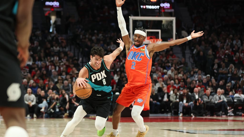 Shai Gilgeous-Alexander (rechts) und OKC haben noch immer nur ein Spiel in der NBA verloren.