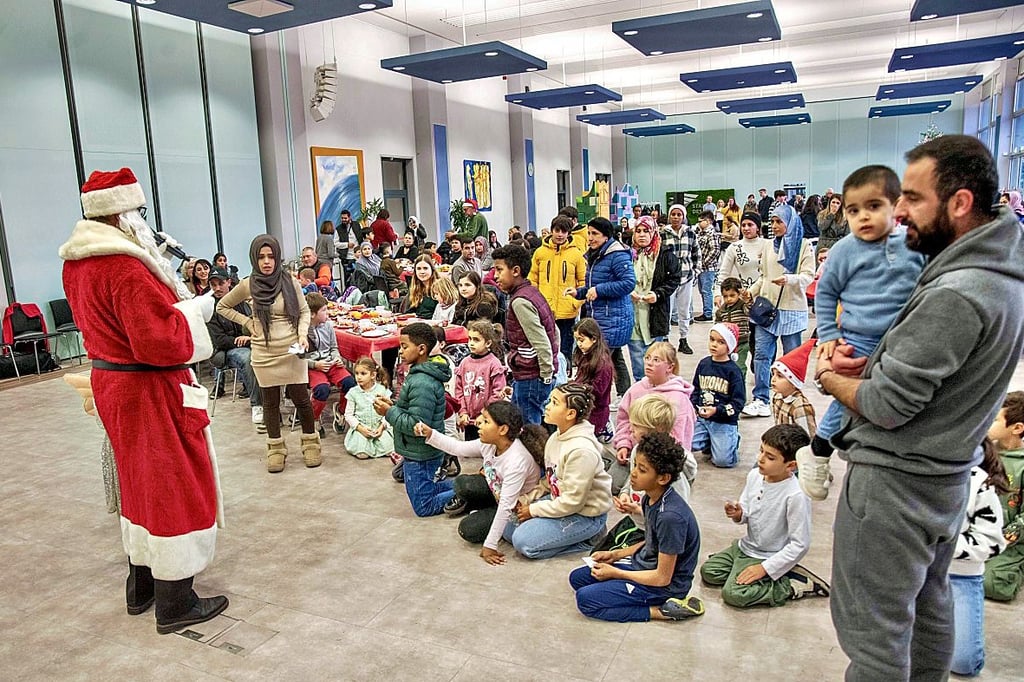 Bereits zum 13. Mal findet die Weihnachtsfeier für sozial  benachteiligte Kinder statt. Es gab Geschenke für jedes Kind.