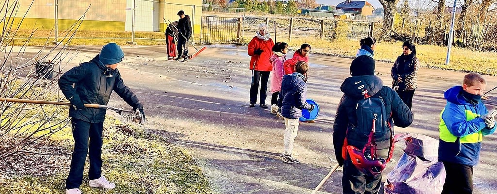 Arbeitseinsatz an der Skaterbahn in Tangerhütte.