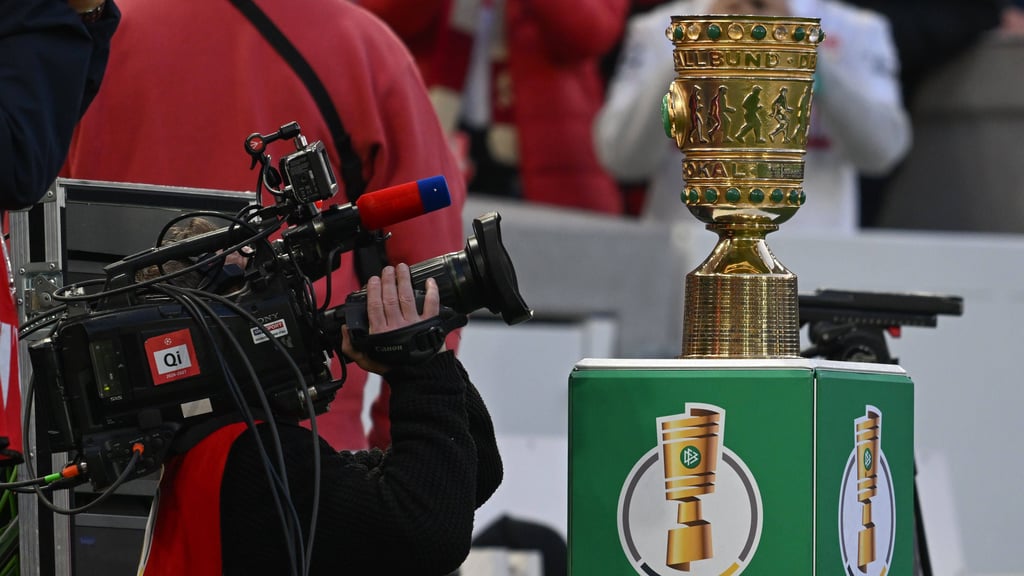 Pokal im Visier: RB Leipzig gegen den 1. FC Magdeburg live verfolgen.