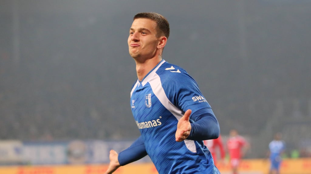 Bidde! Läuft doch beim FCM, mit Stürmer Mateusz Zukowski.