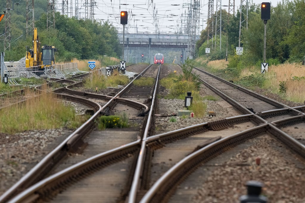 Züge nähern sich leise. Das macht den Aufenthalt im Gleisbereich so gefährlich. 