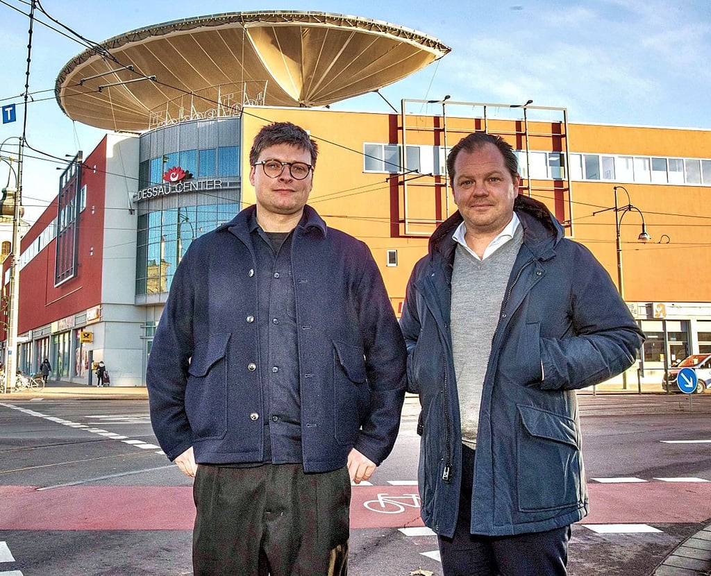 Christoffer Hartmann und Florian Langer (v.r.) stellten die Pläne vor.