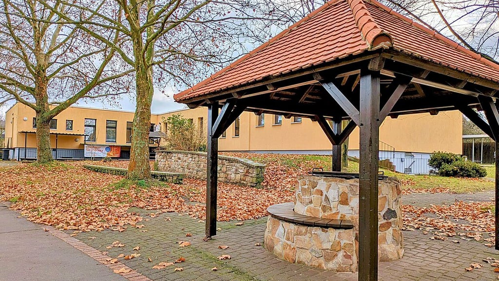 Eines der Projekte aus dem Bürgerbudget war es, die Überdachung des Brunnens am Bürgerhaus Plötzky zu erneuern.