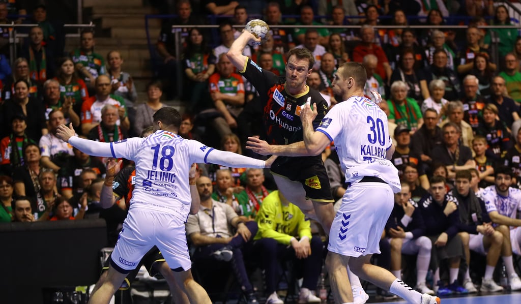 Bereits in der vergangenen Saison traf der SCM in der Gruppenphase auf Szeged. Im Heimspiel siegten Felix Claar (hier beim Wurf) deutlich mit 31:24. 