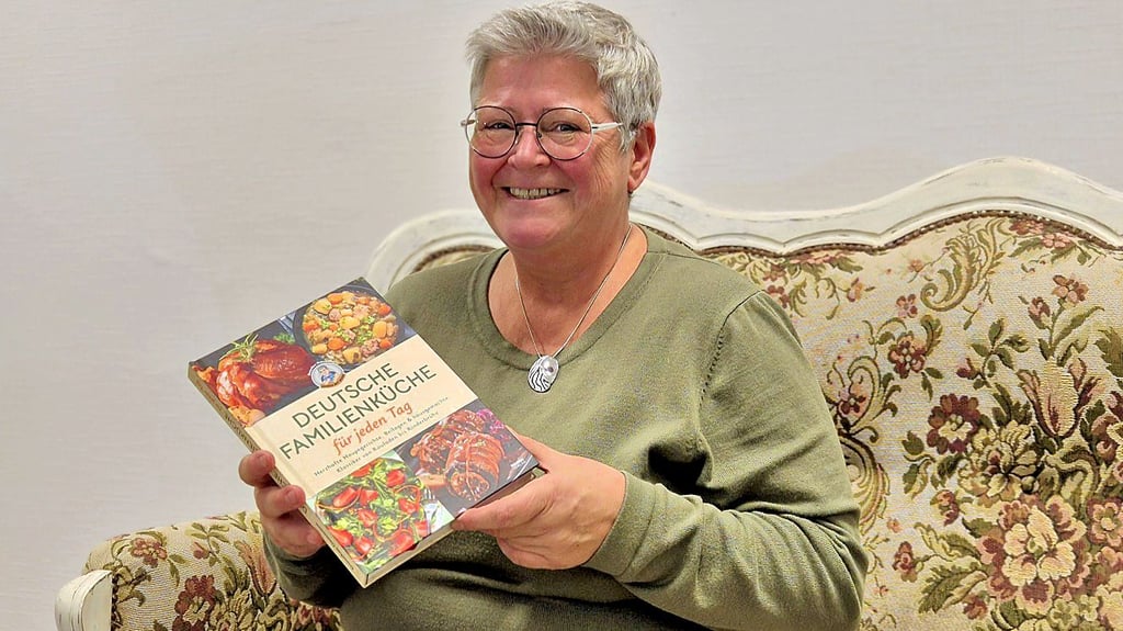 Stendalerin Dorothee Oesemann vom Youtube-Kanal „Kochen mit Muddi“ hat ihr erstes Kochbuch veröffentlicht.