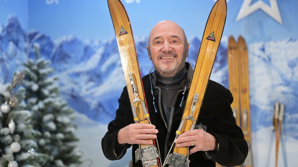 Ex-Skirennfahrer Christian Neureuther verschenkt an Weihnachten Gegenstände in Erinnerung an seine verstorbene Frau.