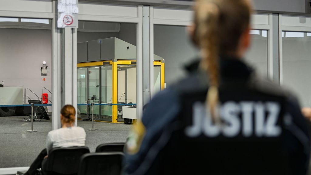 Im Prozess zum Anschlag werden weiter Geschädigte als Zeugen gehört. (Archivbild)