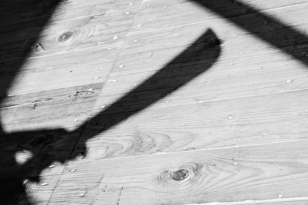 Ein Jugendlicher ist in Halle von einem 36-Jährigen mit einer Machete bedroht worden.
