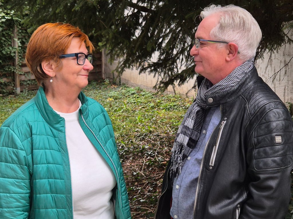 Kreisvorsitzender Matthias Hohmann und die zweite Stellvertreterin Anne Leschik wollen die Partei in den Landtag bringen. 