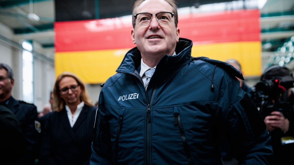 Bundesinnenminister Alexander Dobrindt (CSU) stellte die neue Einheit in Dienst.