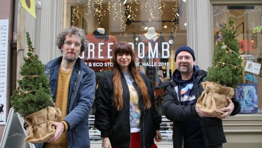 Sie wollen die Hallenser zum Shoppen in die Innenstadt locken: Thomas Marks, Mary Gringer und Robert Wendtlandt (von links).