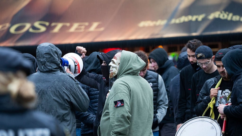 OGC Nizza hat Gewalt von Fans gegen die eigenen Spieler verurteilt.