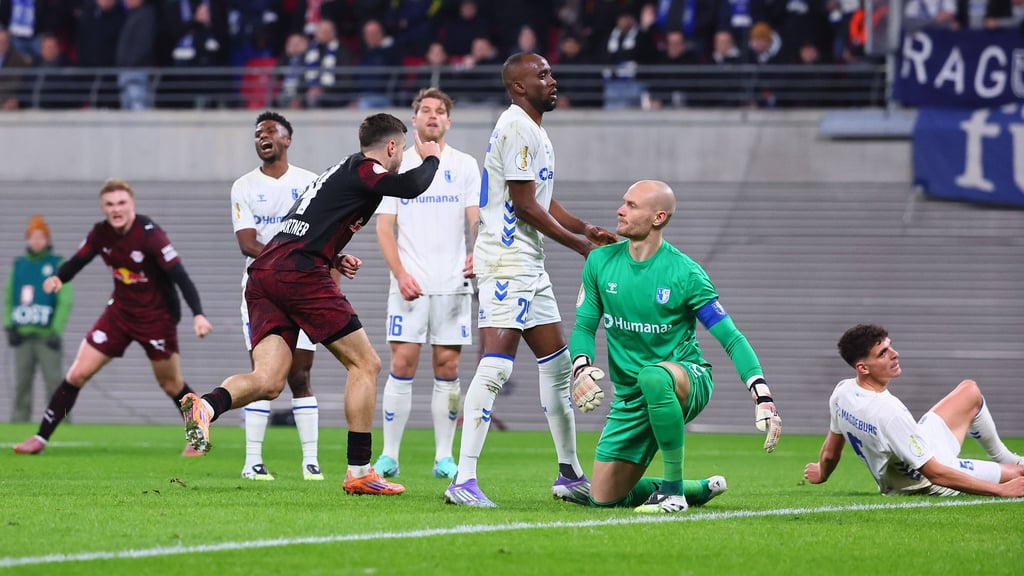 Baumgartner trifft zum 2:1 für RB gegen den 1. FC Magdeburg.