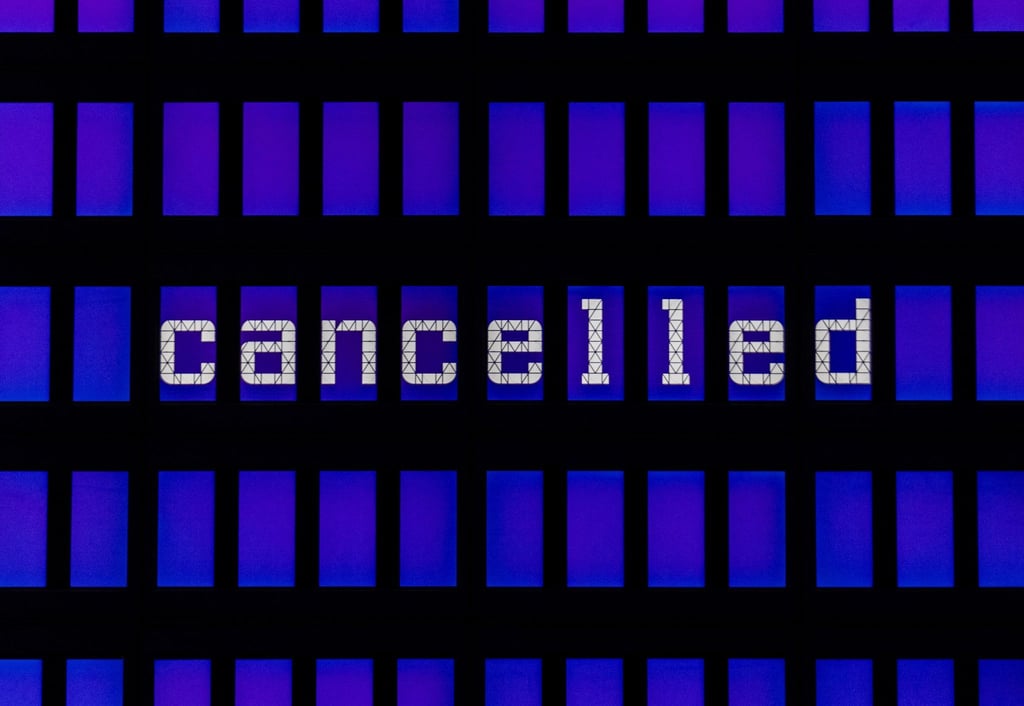 Flugabsagen können Reisepläne durchkreuzen, Urlauber haben dann bestimmte Erstattungsansprüche.