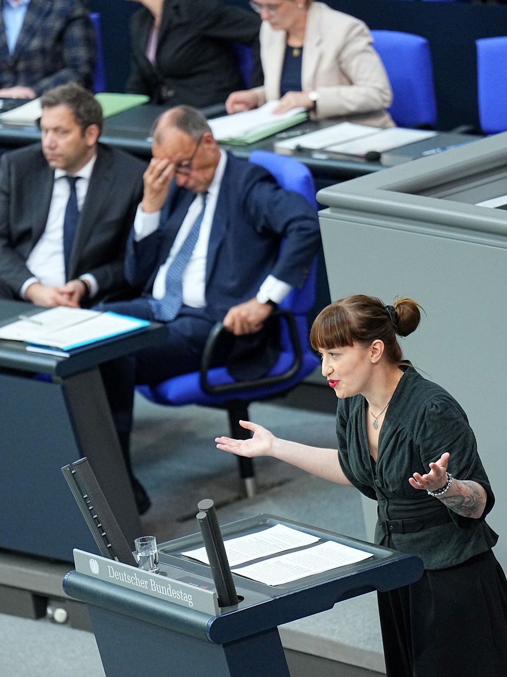 Wer hat's gemacht? Sie hat's gemacht. Reichinnek löst das Renten-Dilemma der Koalition.