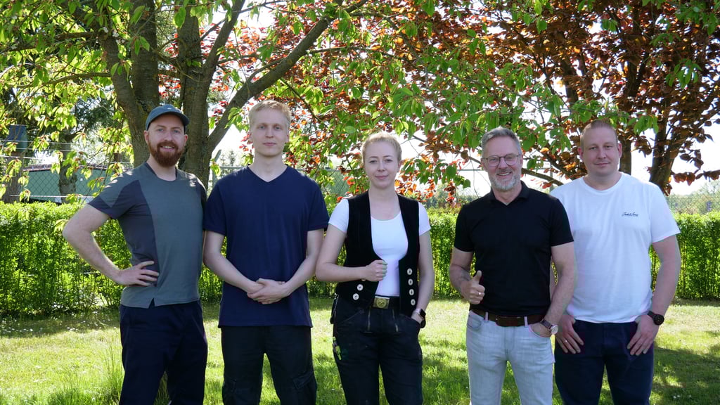 Das Produktionsteam gemeinsam mit Dinah - ein Macher-Gruppenfoto musste natürlich wieder mit sein. David Behrendt (l.), Gary Gottschall, Dinah, Christian Kadlubietz, Alexander Pförtsch
