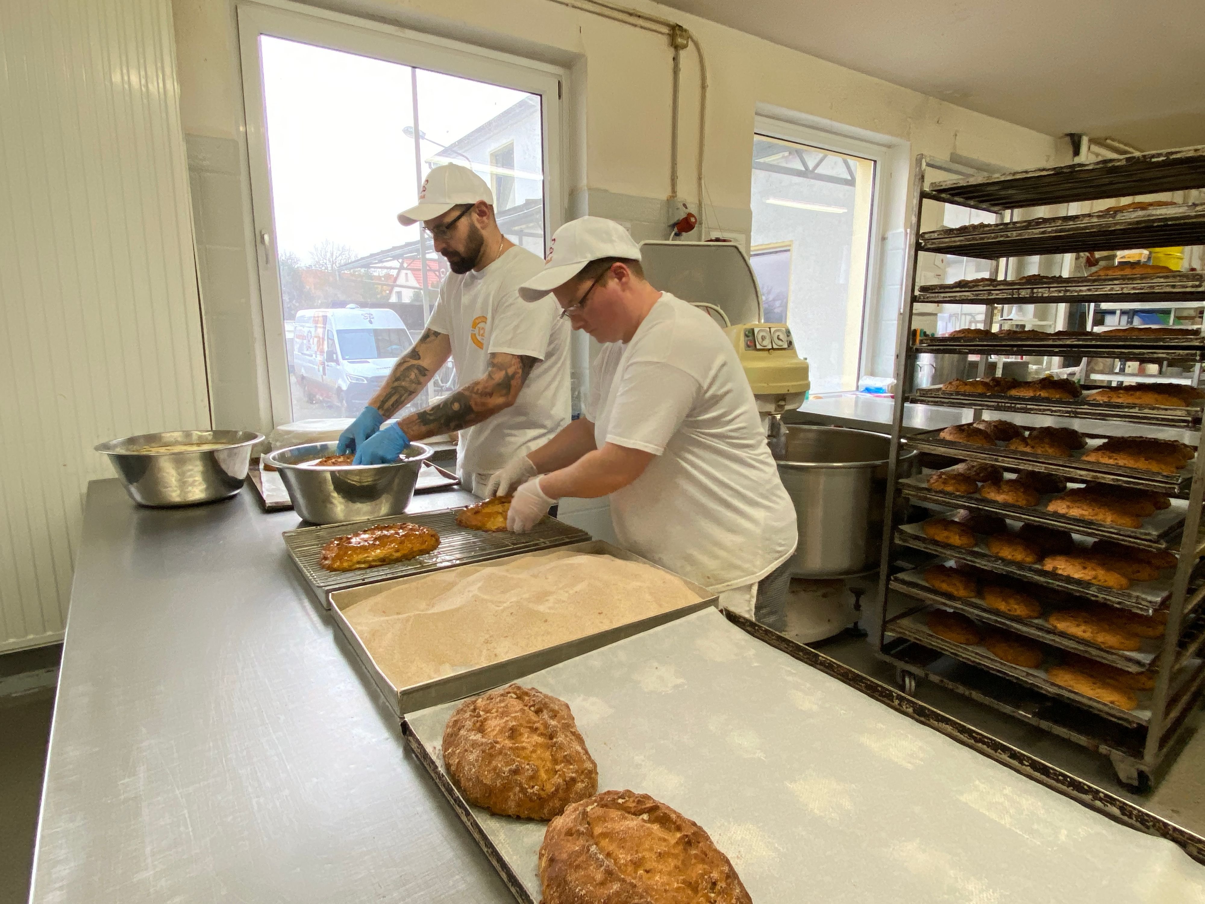 Advent im Harz: Halberstädter Bäcker will Stollen-Fans gewinnen - mit Gebäck ganz ohne Rosinen