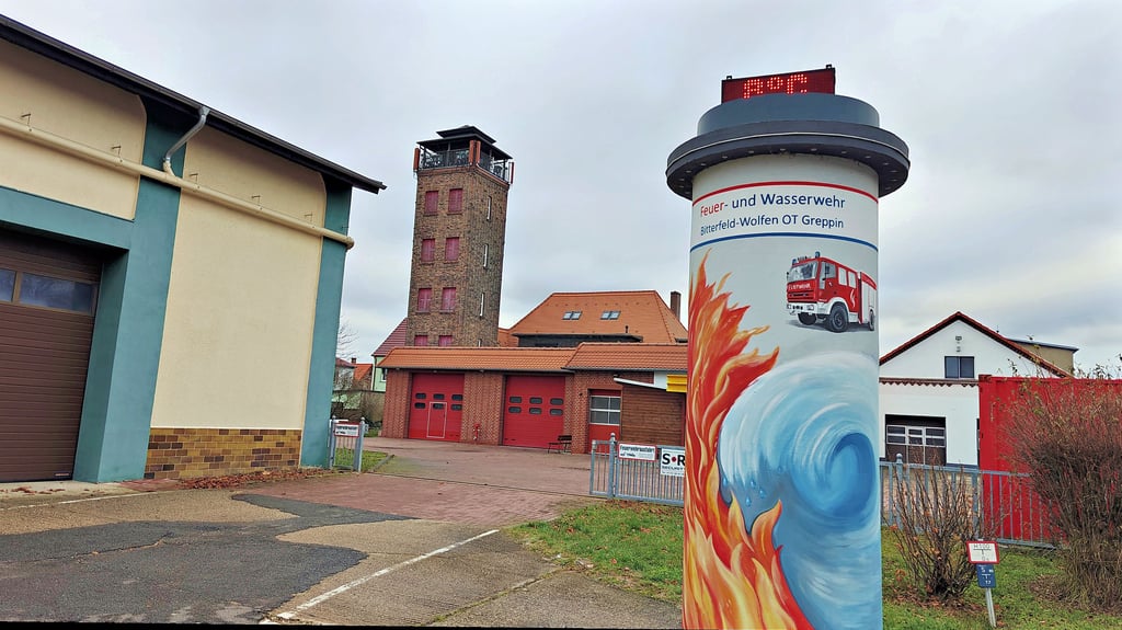 Der Ortschaftsrat will den jetzigen Standort behalten, die Stadt will lieber auf dem hinteren Sportplatz neu bauen. Das sorgt für Streit.