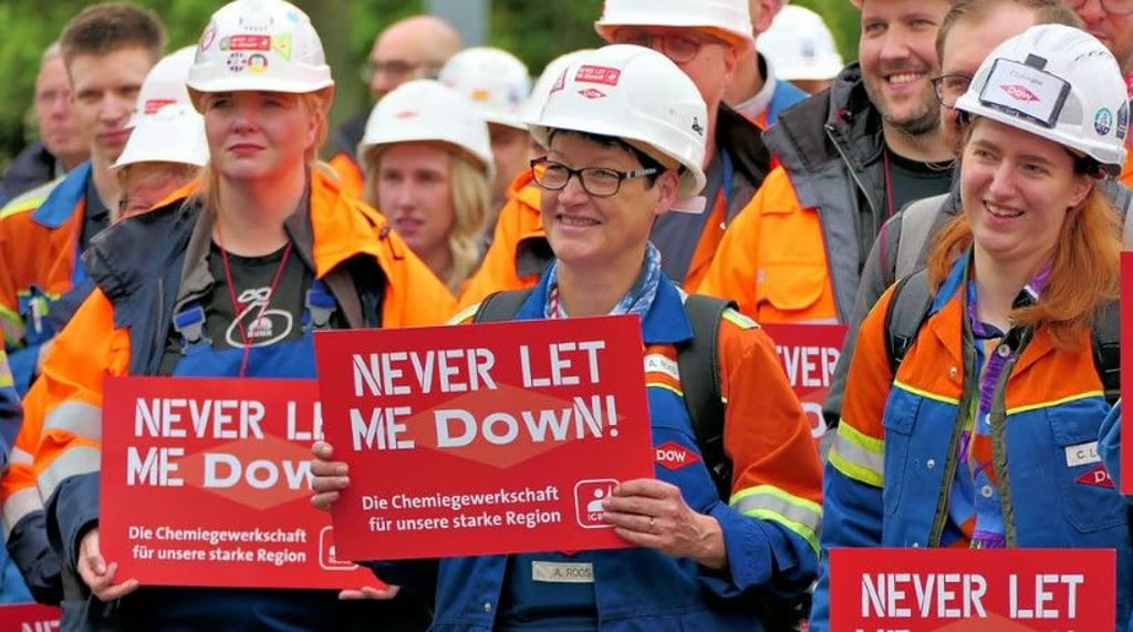 Im Frühjahr forderten viele Dow-Mitarbeiter in Böhlen, ihr Arbeitgeber möge sie nicht fallen lassen.