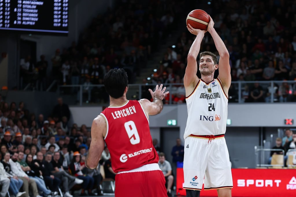Tibor Pleiß spielt ab sofort für die Basketballer von Rasta Vechta. (Archivfoto)