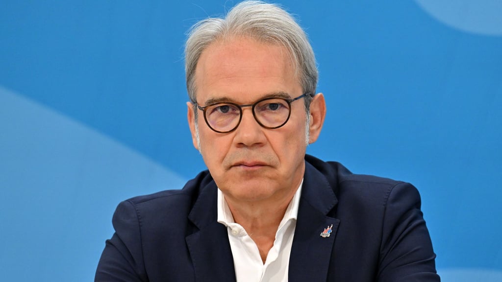 Thüringens Innenminister Georg Maier fordert eine Änderung des Waffenrechtes. (Archivbild)