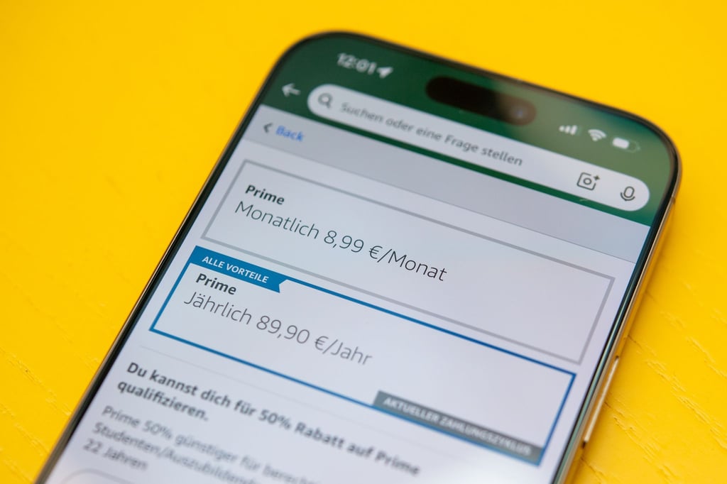 Amazon erhöhte 2022 die Prime-Abo-Preise ohne Zustimmung der Kunden. Wie kann man das Geld zurückfordern?