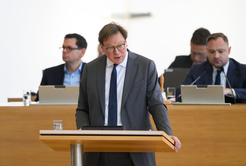 Sachsens Umweltminister Georg-Ludwig von Breitenbuch will die Wasserversorgung im Freistaat krisenfest machen.