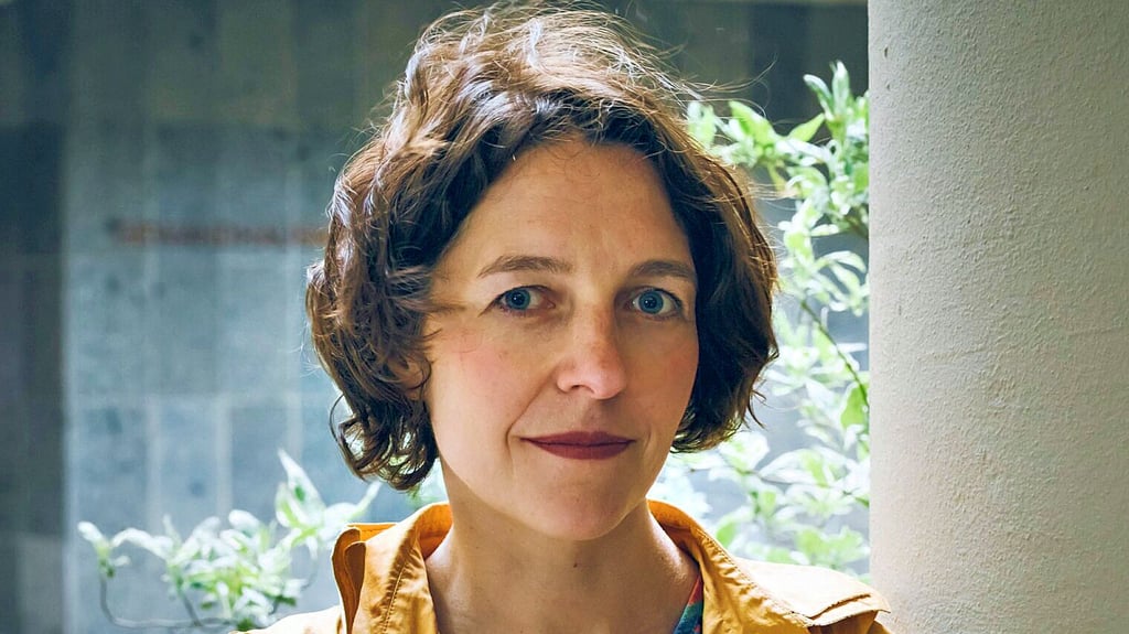 Die  Künstlerin Margret Hoppe hat  das Triptychon „Die Wiederkehr des Lichts“ geschaffen. Am Sonnabend wird es vorgestellt.