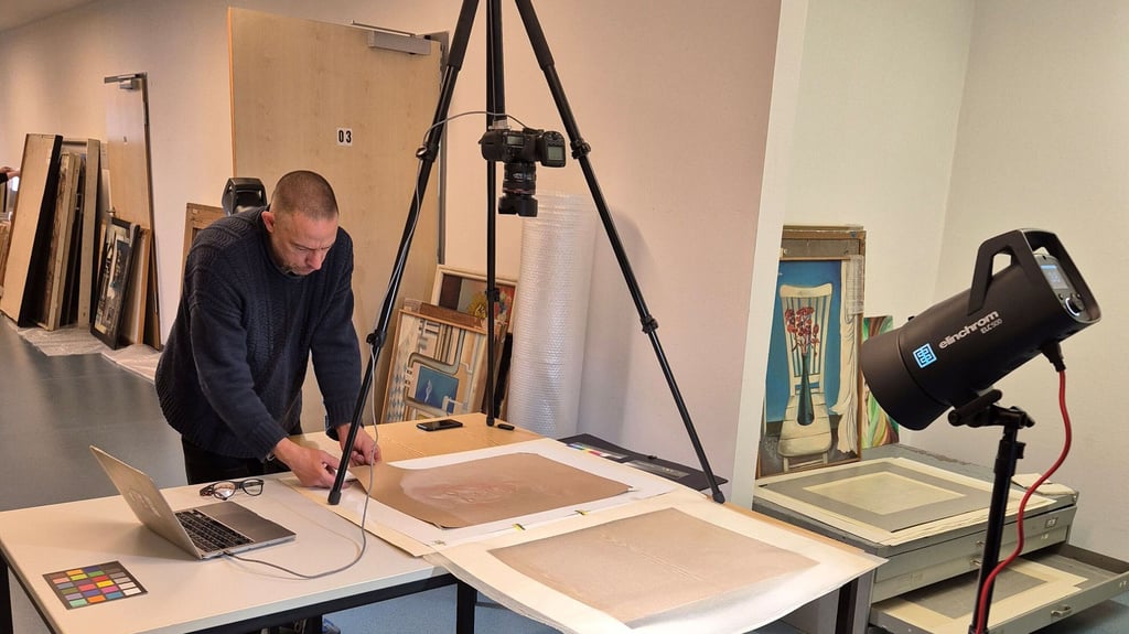 Dieses Foto entstand bei der Digitalisierung der Bilder der Mansfeld-Galerie. Mittlerweile sind von insgesamt 485 Werken nur noch neun im Internet sichtbar.