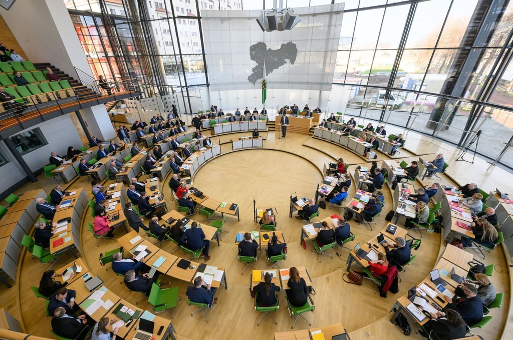 Sachsen will die Versorgung von Long-Covid-Patienten verbessern.