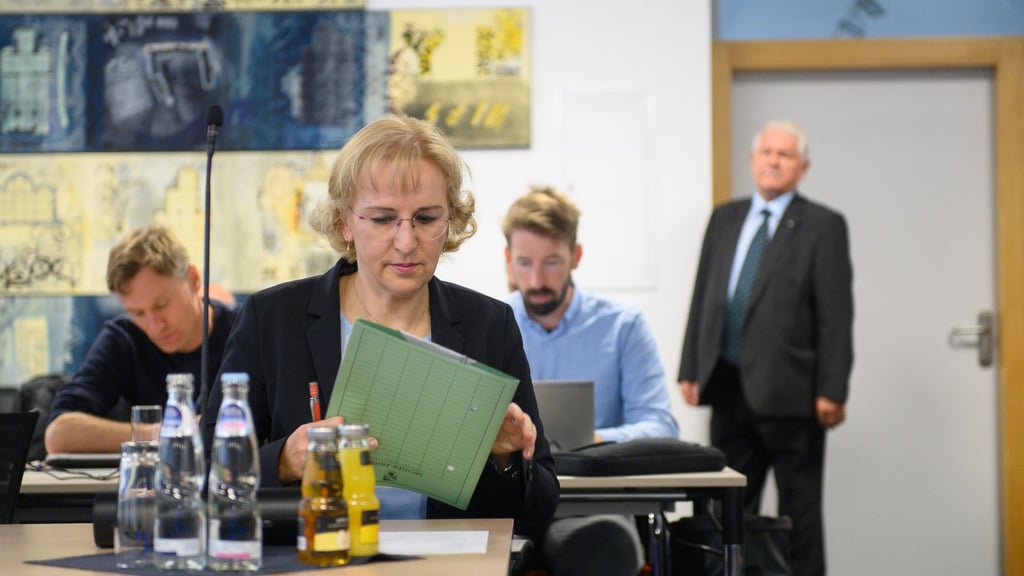 Stellt sich vor ihre Kollegen: LKA-Direktorin Birgit Specht. (Archivbild)