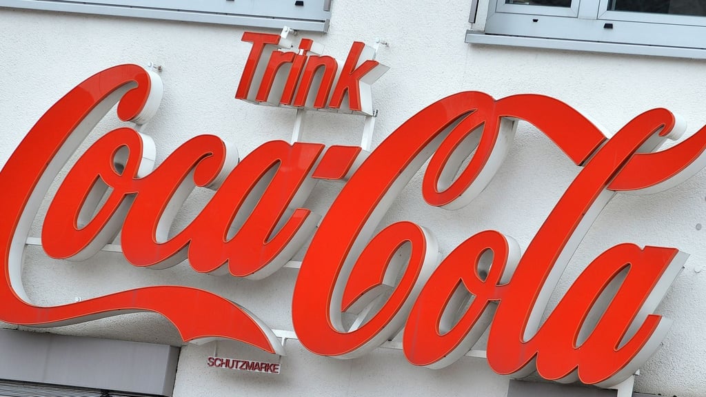 Coca-Cola beschäftigt in Deutschland mehr als 6000 Menschen. (Archivbild)