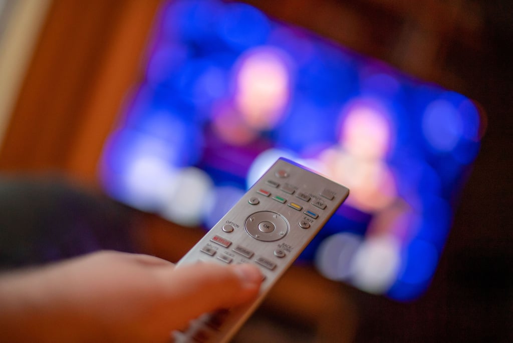 Vier Männer sollen über Jahre illegale Zugänge für einen großen Pay-TV-Anbieter verkauft haben.