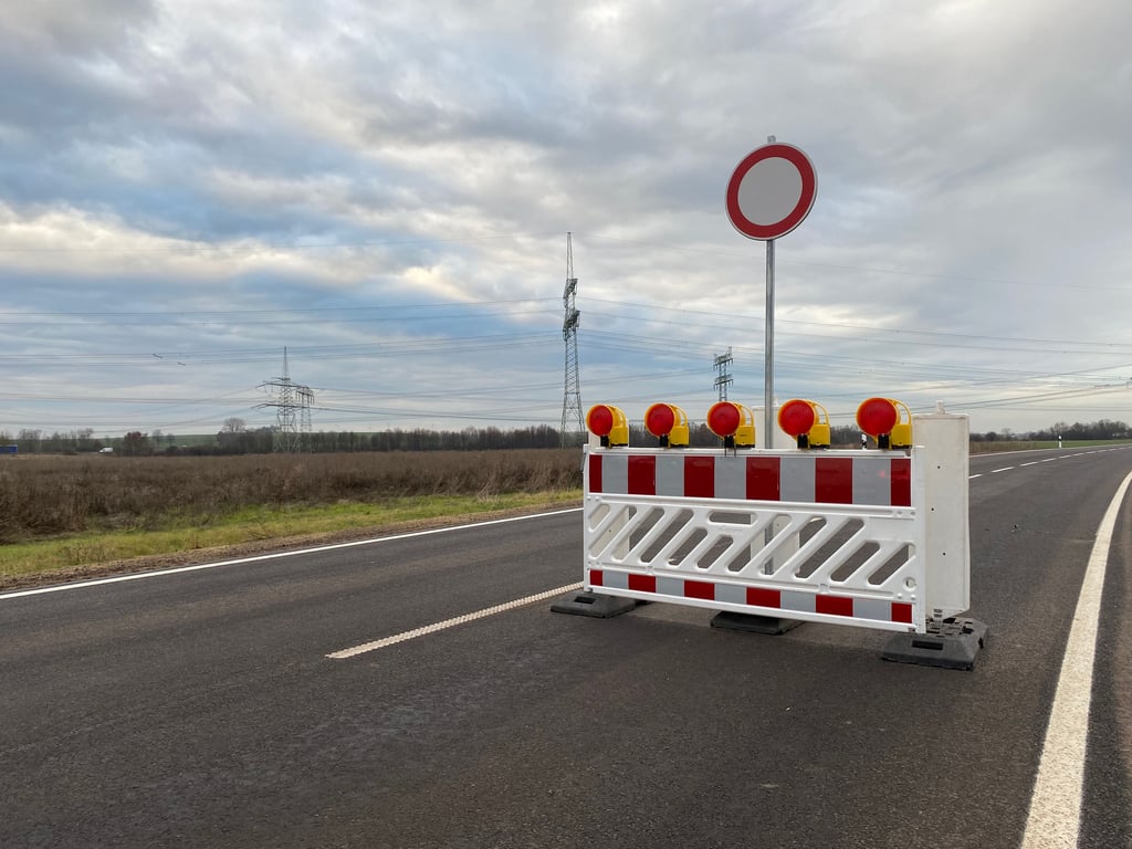 Nach rund zehnmonatiger Bauzeit kann der Verkehr ab Donnerstag, 4. Dezember, wieder über die B71 bei Meitzendorf rollen. 