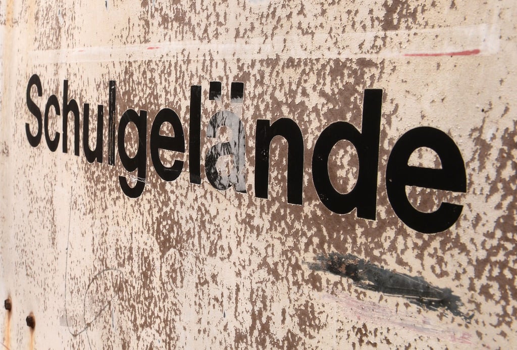 Im laufenden Jahr wurden an Thüringer Schulen bereits knapp 400 Vorfälle mit schulfremden Personen gemeldet. (Symbolbild)