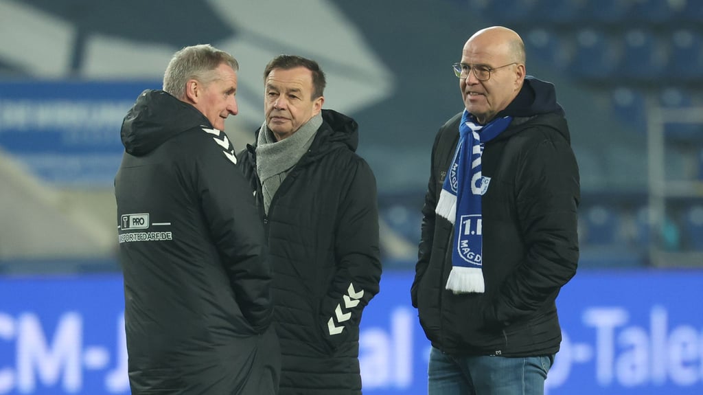 Erst das Nürnberg-Spiel, dann die Pokalpartie, daraufhin nun die Versammlung und am Wochenende das Duell. Trainer Petrik Sander (v.l.), Sportchef Otmar Schork und Präsident befinden sich in einer ereignisreichen Phase mit dem FCM.