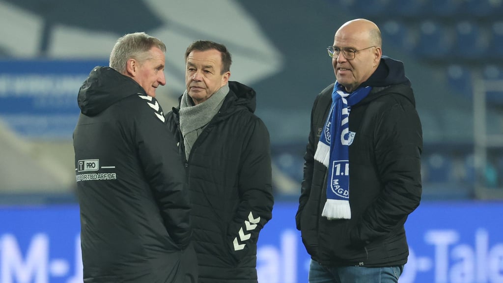 Erst das Nürnberg-Spiel, dann die Pokalpartie, daraufhin nun die Versammlung und am Wochenende das Duell. Trainer Petrik Sander (v.l.), Sportchef Otmar Schork und Präsident befinden sich in einer ereignisreichen Phase mit dem FCM.