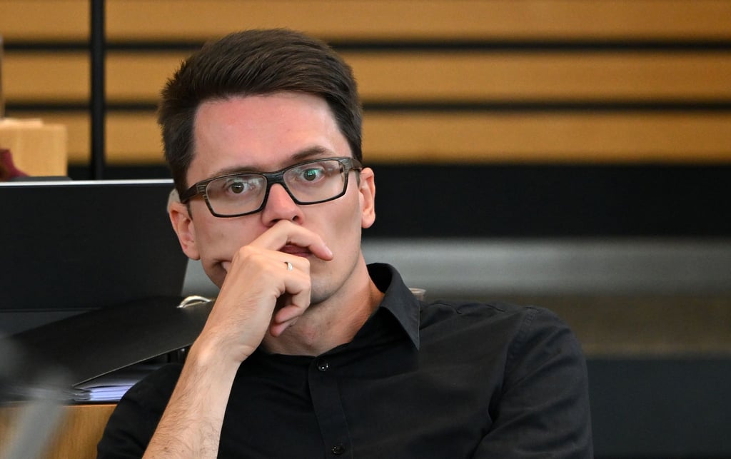 Thüringens Linke-Fraktionschef Christian Schaft kritisiert den geplanten Doppelhaushalt der Brombeer-Koalition. Nach etlichen Verhandlungen will seine Fraktion trotzdem den Weg für den Etat freimachen. (Archivbild)
