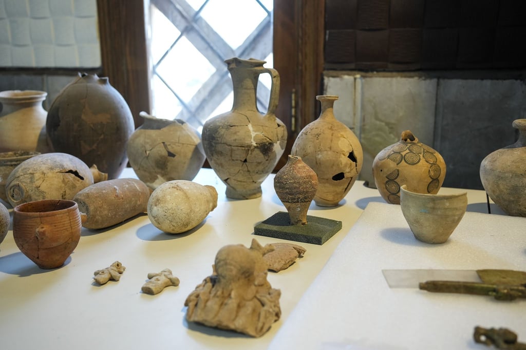 Im Krieg in Syrien wurden zahlreiche Artefakte, historische Fundstücke und Exponate in privaten Verstecken aufbewahrt. Nun kehren sie zurück ins Museum.