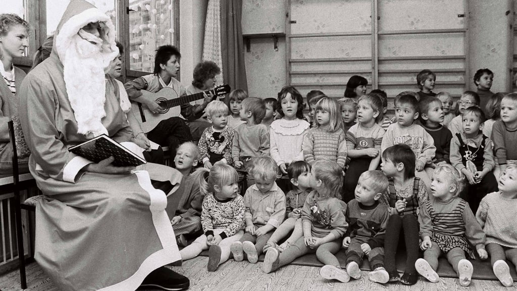 Für viele Ostdeutsche gehört ein bestimmtes Weihnachtsgefühl bis heute dazu. Da dürfen "Weihnachten in Familie" und Lametta nicht fehlen.&nbsp;