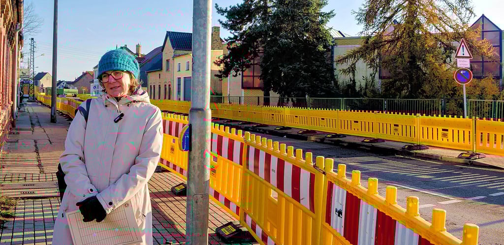 Karin Retzke,  Chefin des städtischen Fachbereichs Baudurchführung, informiert über   Straßenbauprojekte in Wittenberg. 