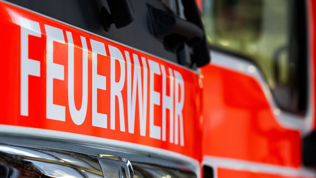 Ein Pkw stand in Bernburg in Flammen.