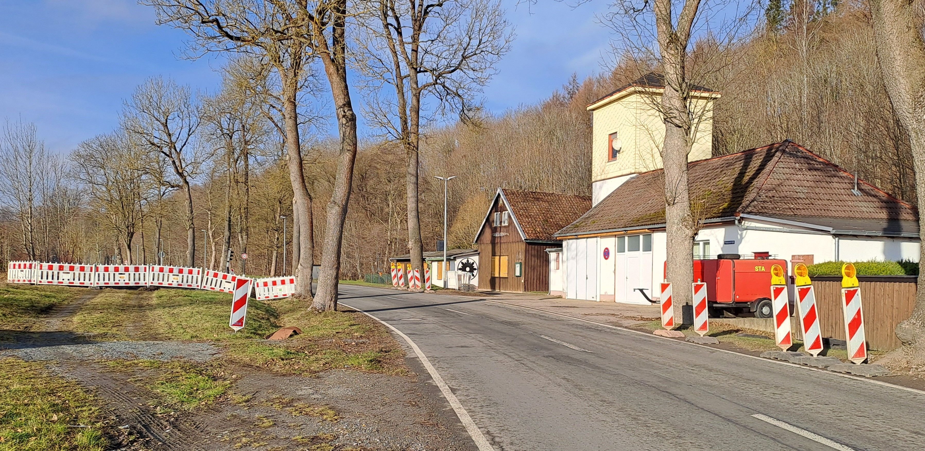 Nahe der Feuerwehr: Bauarbeiten im Oberharz – Feuerwehr erhält Gas-Netzanschluss: So lange sollen Arbeiten dauern