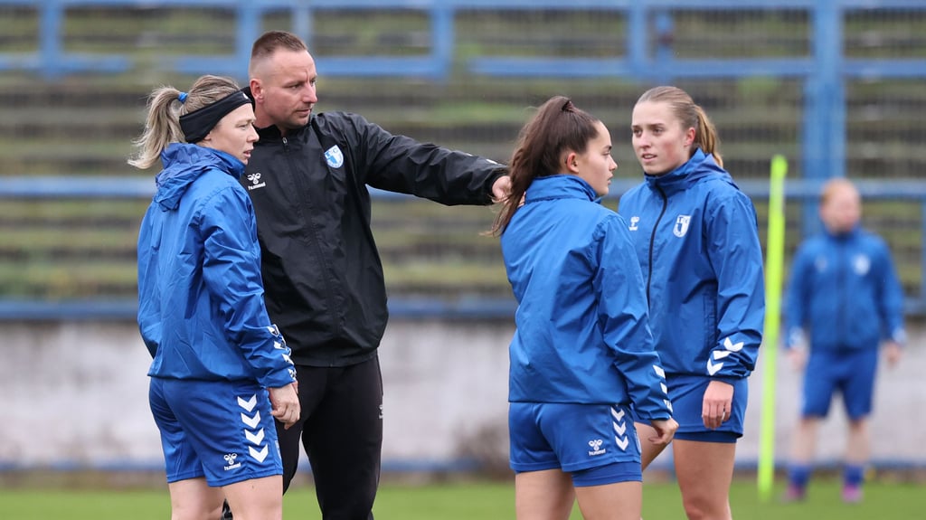 Nico Koch kann seine Mädels auf ein Spiel vorbereiten, Fehler während der 90 Minuten kann er allerdings nicht verhindern.