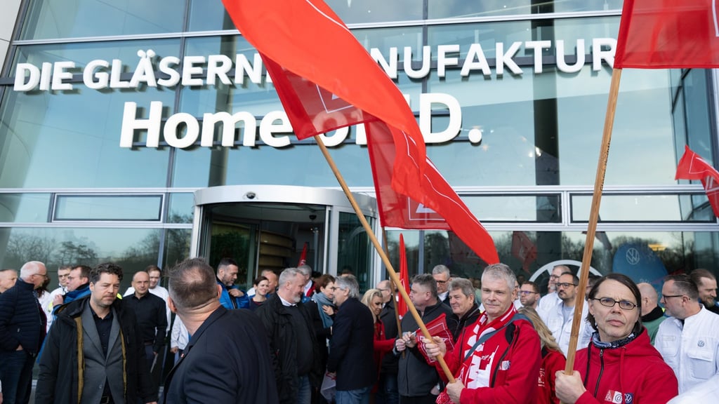 Die IG Metall betont, dass ein Standortwechsel für die Beschäftigten freiwillig sei.