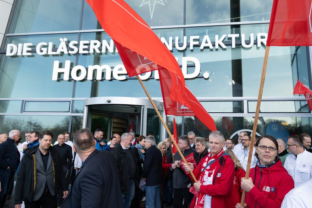 Die IG Metall betont, dass ein Standortwechsel für die Beschäftigten freiwillig sei.
