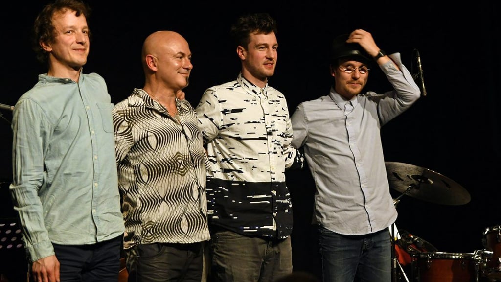 Kaisers New World gastieren in Magdeburg.