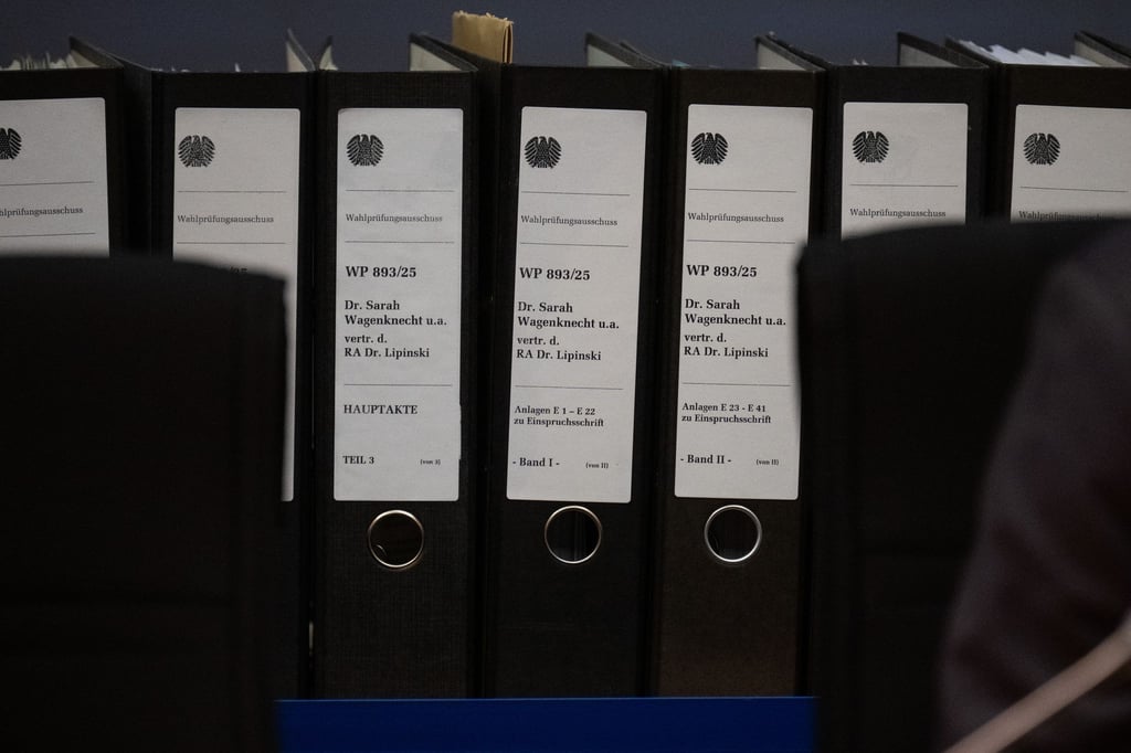 Das Bündnis Sahra Wagenknecht hat sehr viel Material für die Einsprüche gegen das Ergebnis der Bundestagswahl zusammengetragen.