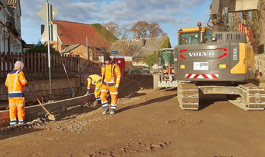 Die Baurbeiten in Henningen laufen aktuell nach Plan. 